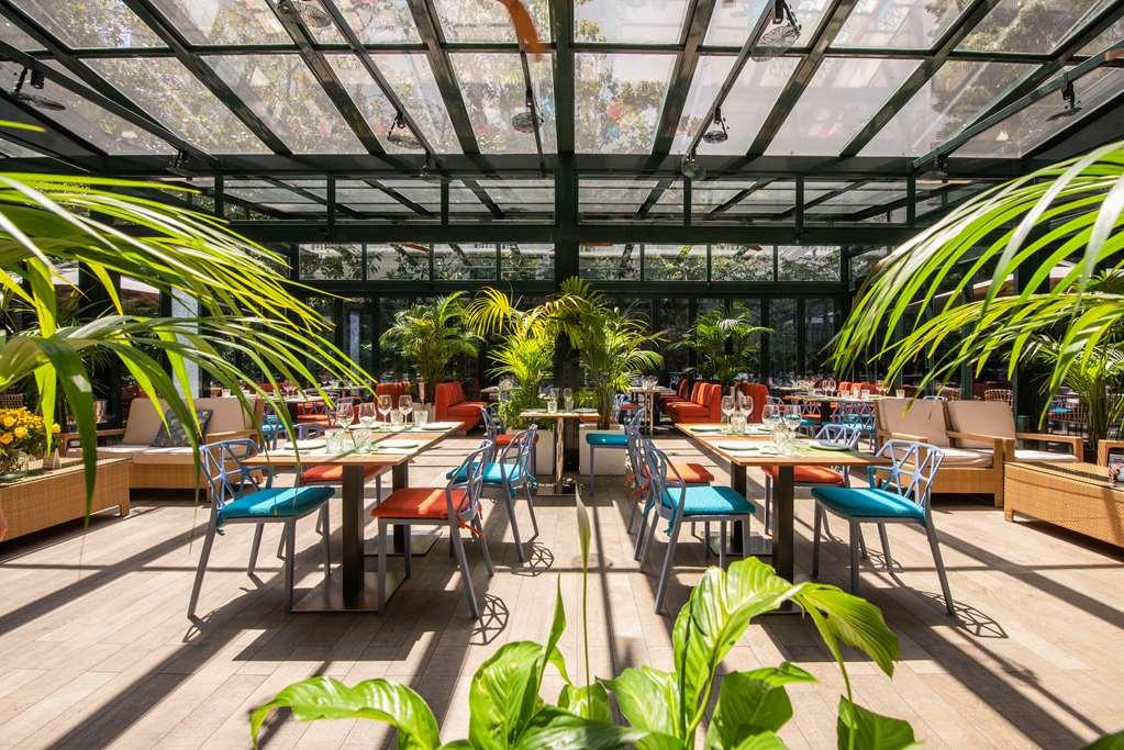 Vp Jardin De Recoletos Otel Madrid Restoran fotoğraf